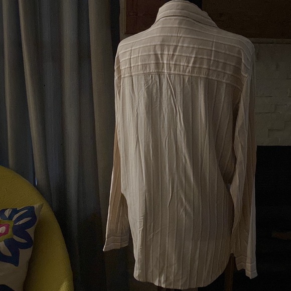 Top - Picture 2 of 4